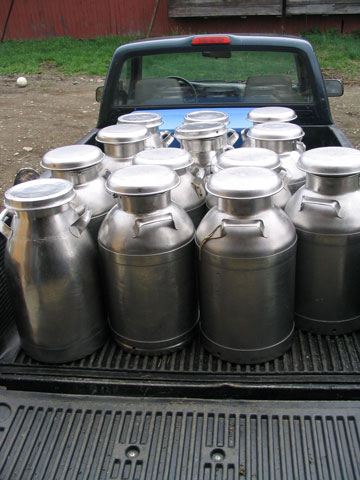 13 cans of milk on the truck, thirteen cans of milk // TinyFarmhouse.com