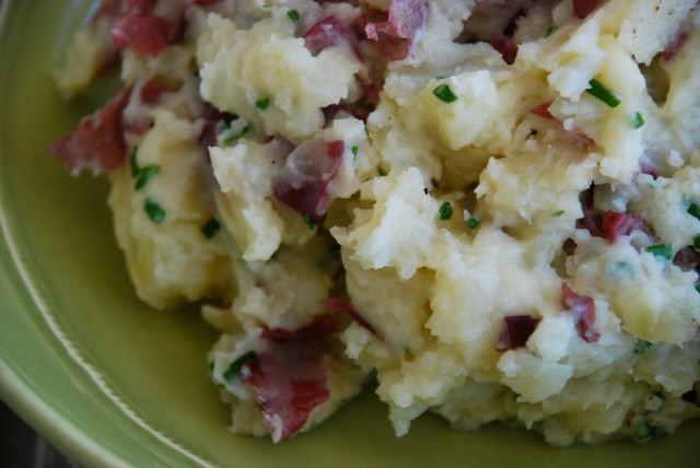 creme-fraiche-chive-smashed-potatoes-tiny-farmhouse-3