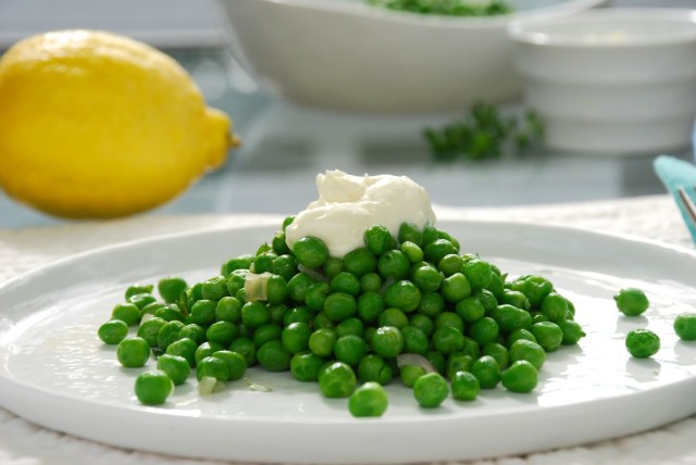 Peas with Lemon Mascarpone on the plate | tiny farmhouse