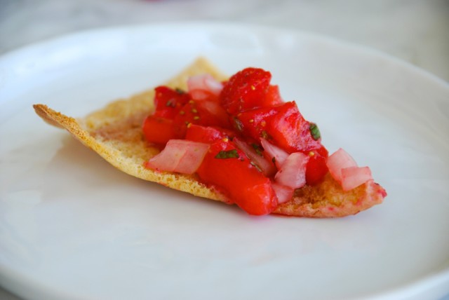 Strawberry Salsa and Sugared Pita Chips from The Coastal Table - close up | tiny farmhouse