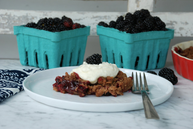 blackberry-crumble 2 | tiny farmhouse