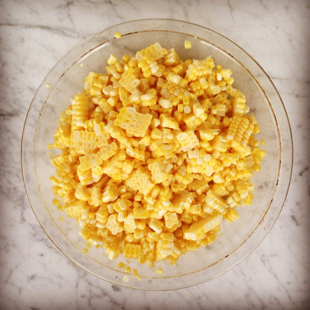 freezing-fresh-corn-kernels | tiny farmhouse