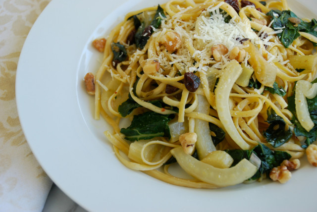 linguine-with-fennel-kale-dreamfields-giveaway 4 | tiny farmhouse