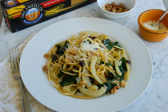 linguine-with-fennel-kale-dreamfields-giveaway 8 | tiny farmhouse