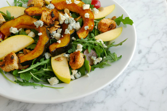 Roasted-Squash-Apple-Grape-Salad 2 | tiny farmhouse