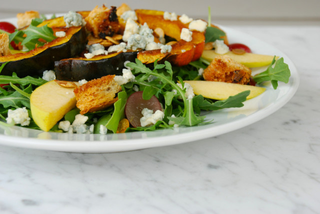 Green-Salad-with-Roasted-Squash-Apple-Grape-Salad 3 | tiny farmhouse