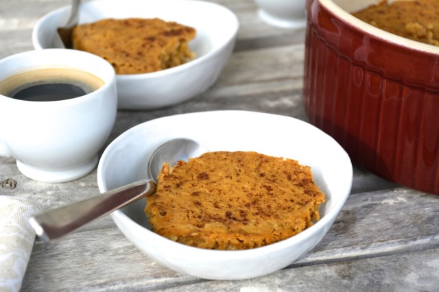 The-Whole-Grain-Promise-Pumpkin-pie-oatmeal-in-bowl | tiny farmhouse