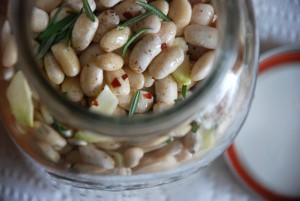 Cannellini in Fiasco: White Beans Cooked in a Ball Jar